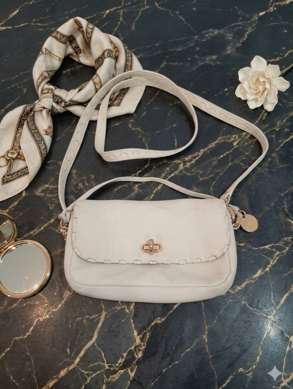 Vintage Henri Bendel Soft Leather Crossbody Shoulder Bag Cream Beige Turnlock